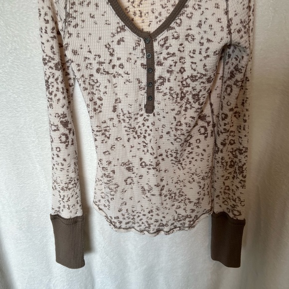 We the Free People Davis Thermal Long John Cream Taupe Leopard top Large - Picture 3 of 8